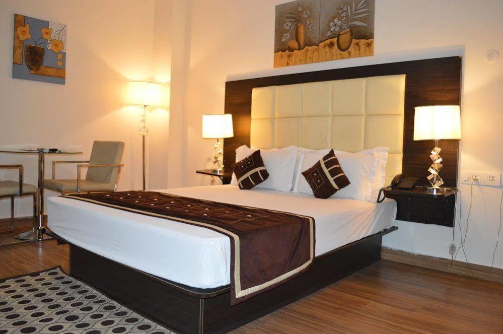 Ksr Park Hotel Hyderabad Exterior photo
